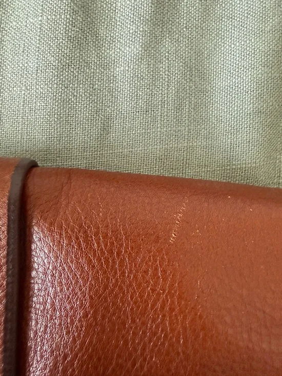 Fossil Kinley Small Leather Crossbody Bag with Key Charm - Picture 8 of 10